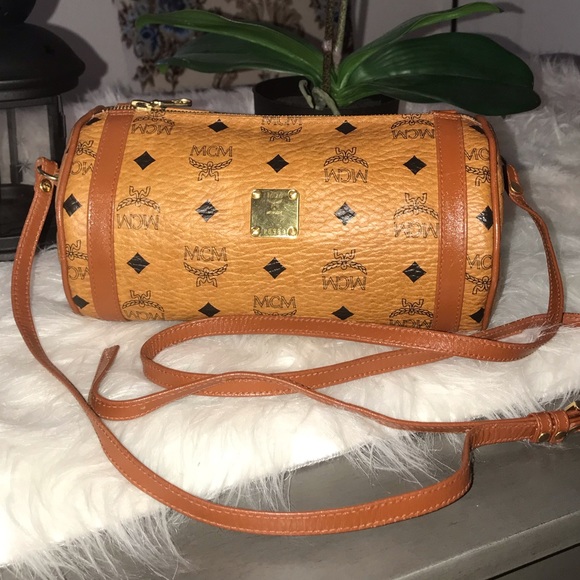 MCM Handbags - 🌷 MCM Body Bag Brown Leather🌷